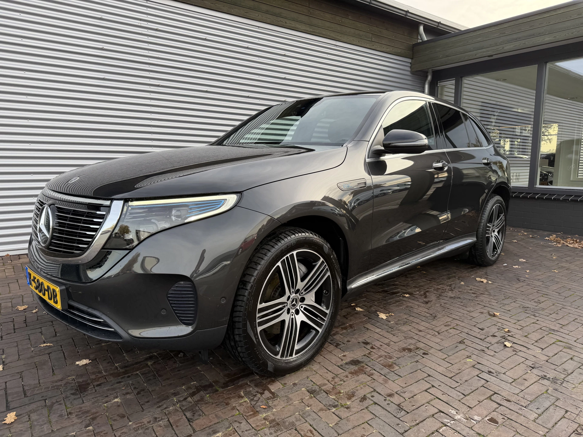 Hoofdafbeelding Mercedes-Benz EQC