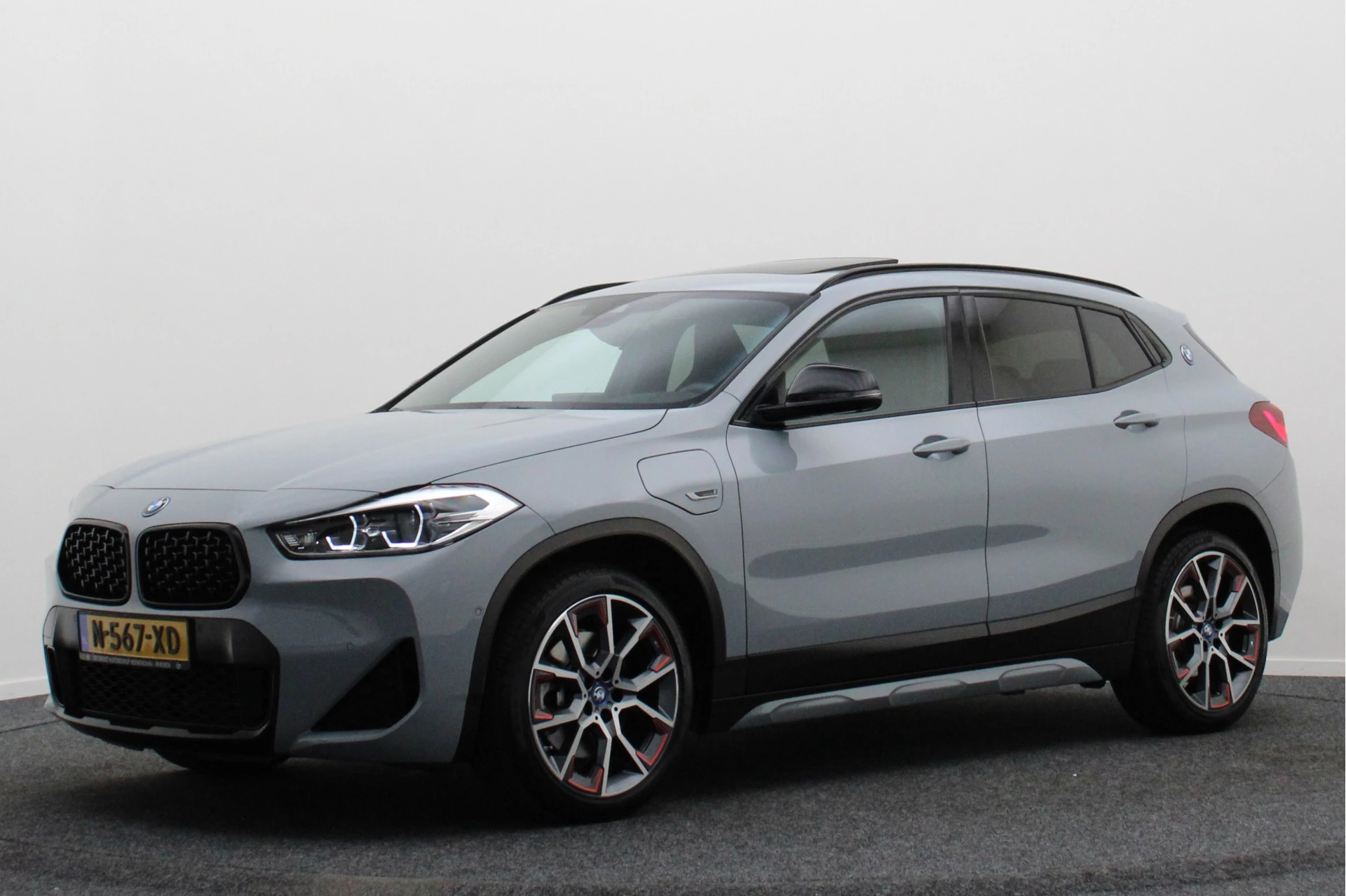 Hoofdafbeelding BMW X2