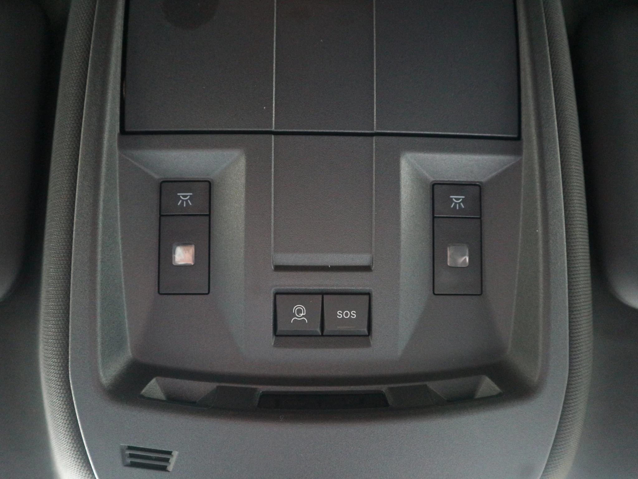 Hoofdafbeelding Peugeot e-3008