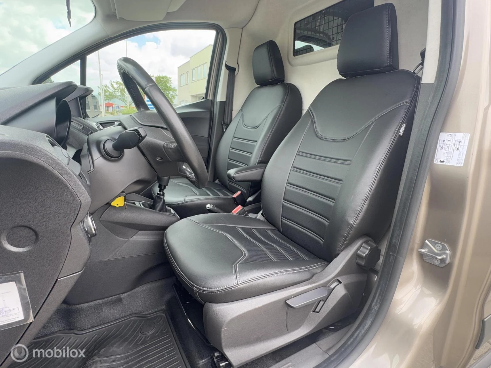 Hoofdafbeelding Ford Transit Courier