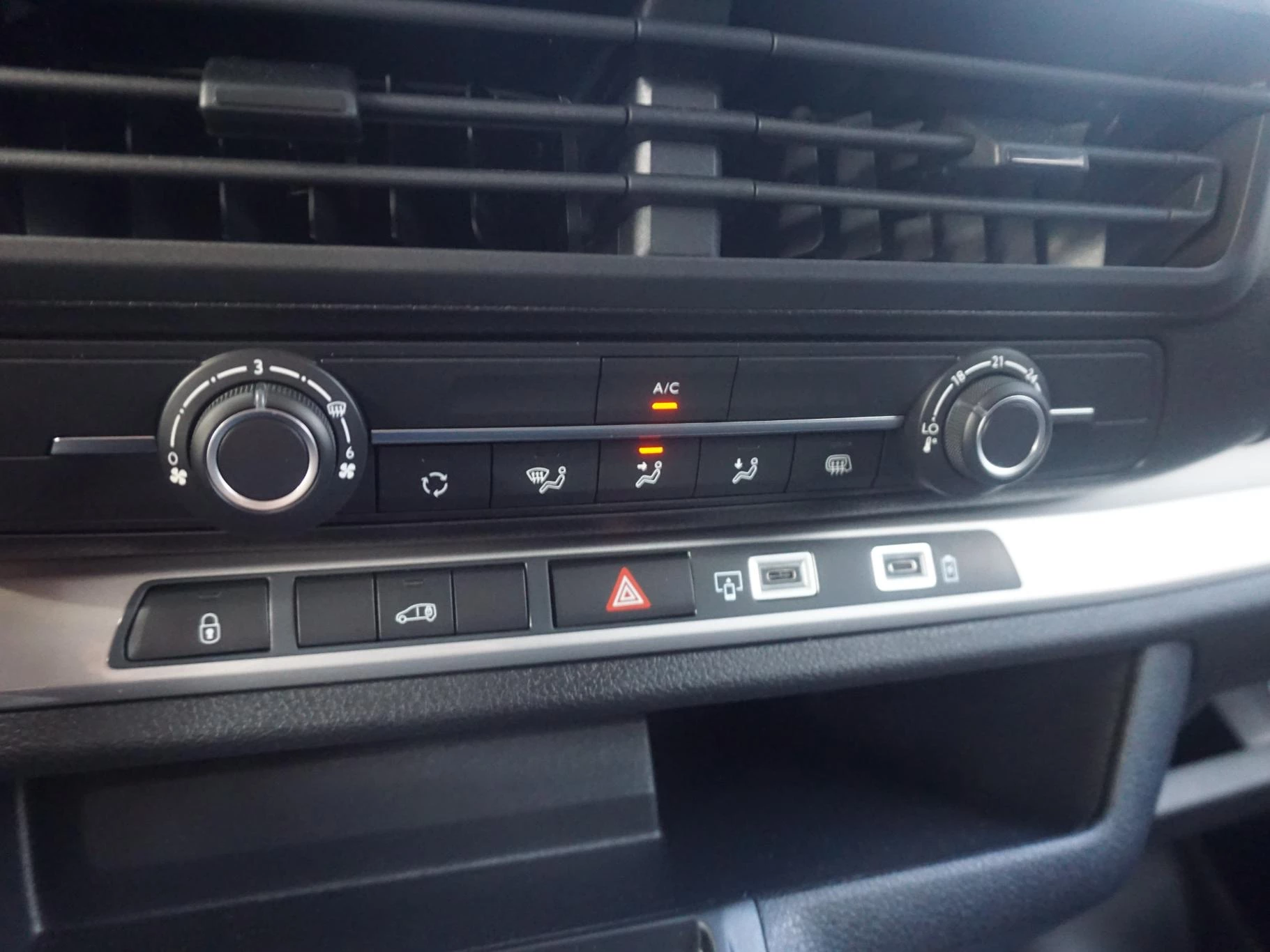 Hoofdafbeelding Opel Vivaro-e