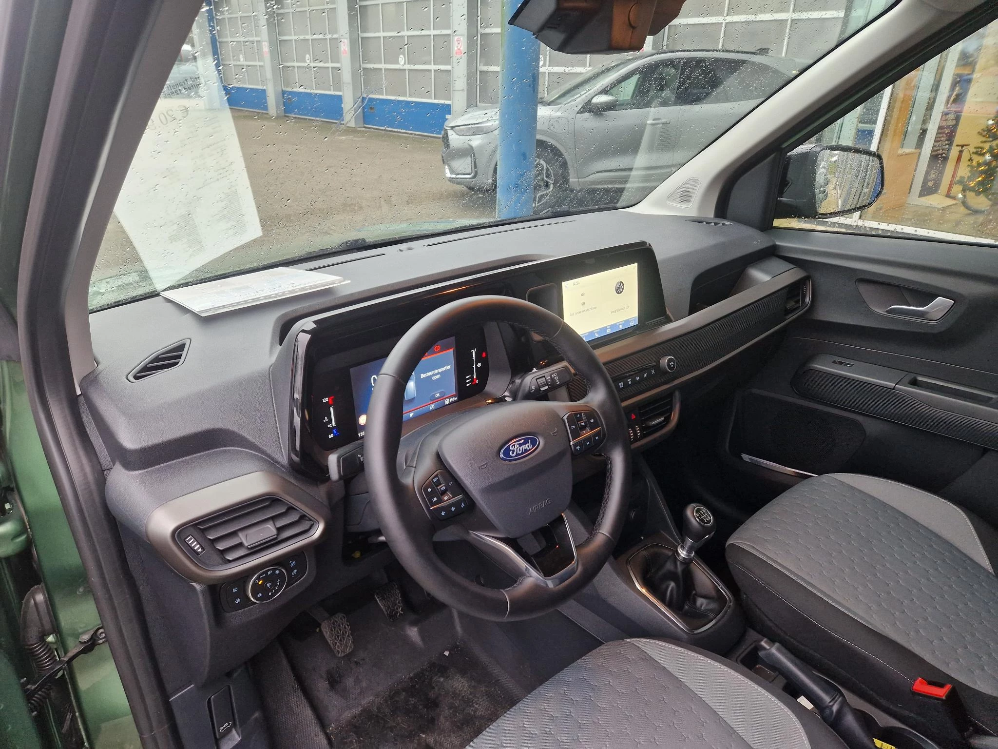 Hoofdafbeelding Ford Transit Courier