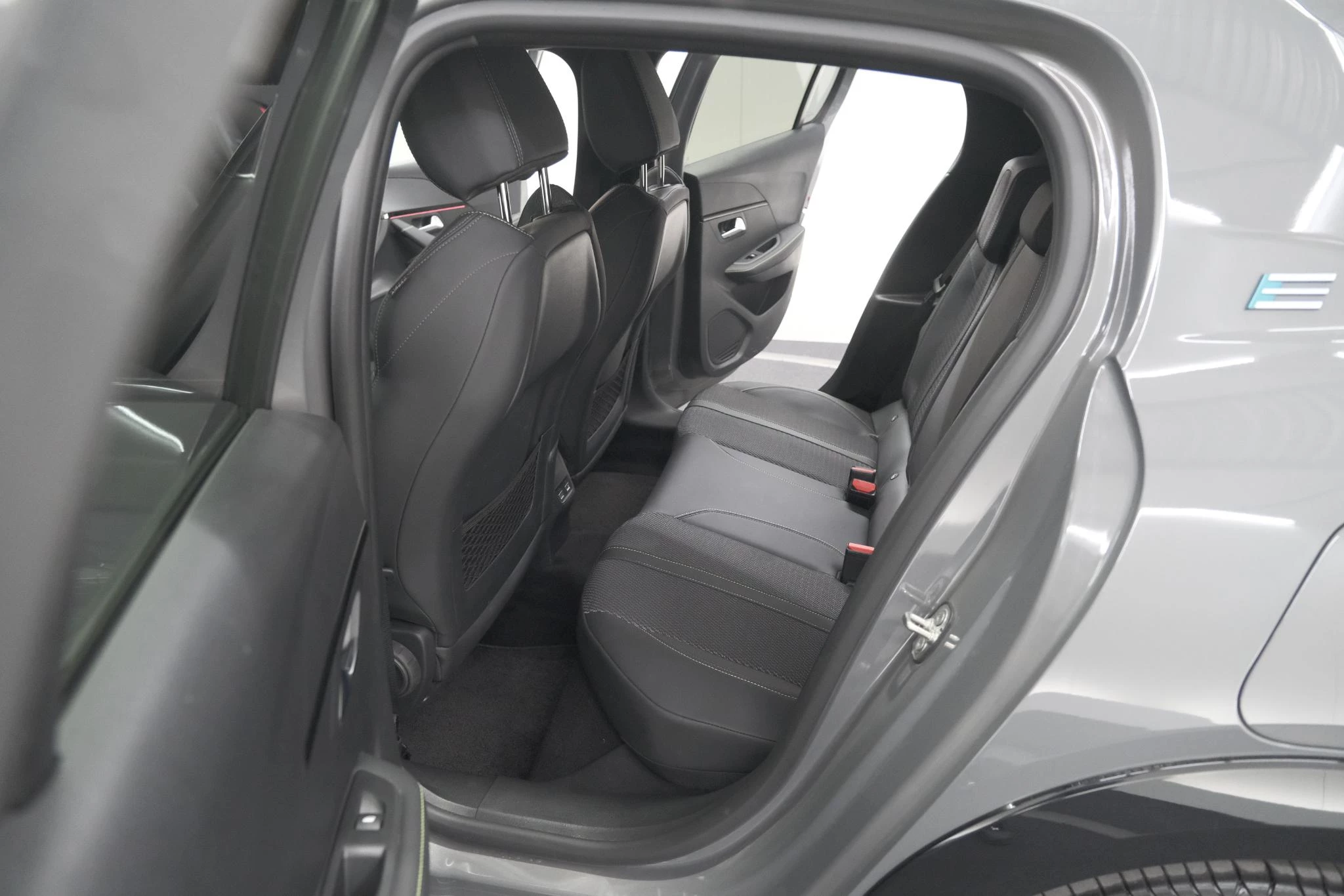 Hoofdafbeelding Peugeot e-208