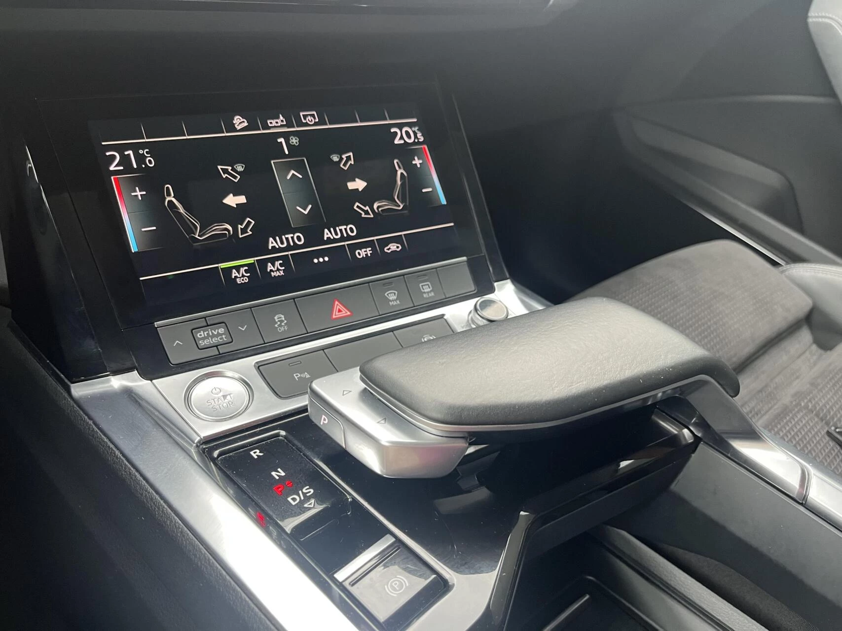 Hoofdafbeelding Audi e-tron