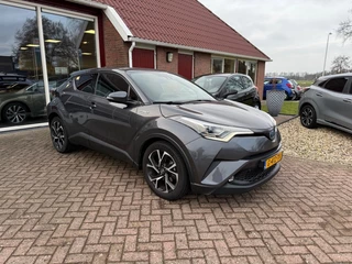 Hoofdafbeelding Toyota C-HR Toyota C-HR 1.8 HYBRID STYLE ULTMATE AUTOMAAT SLECHTS 64.289 KM!!