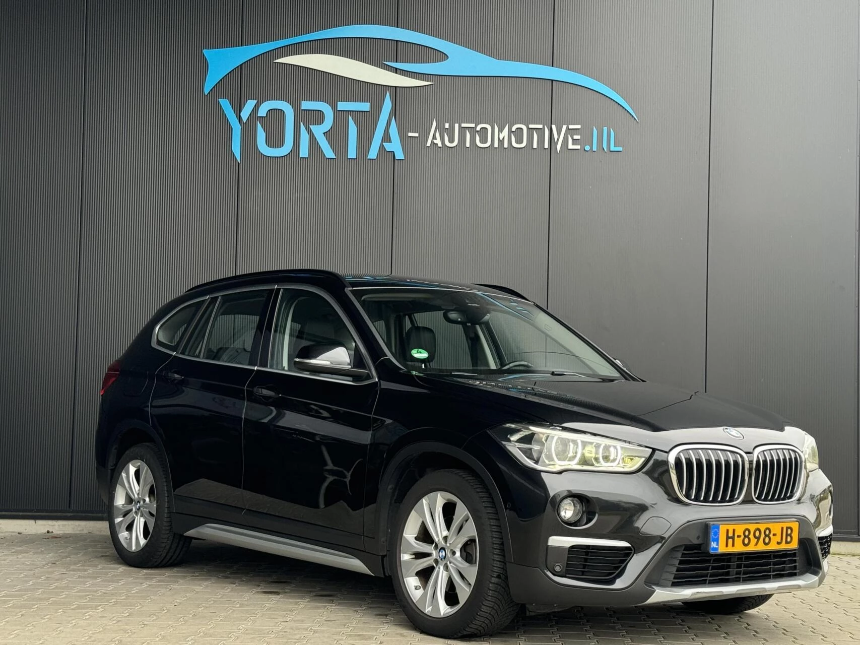 Hoofdafbeelding BMW X1
