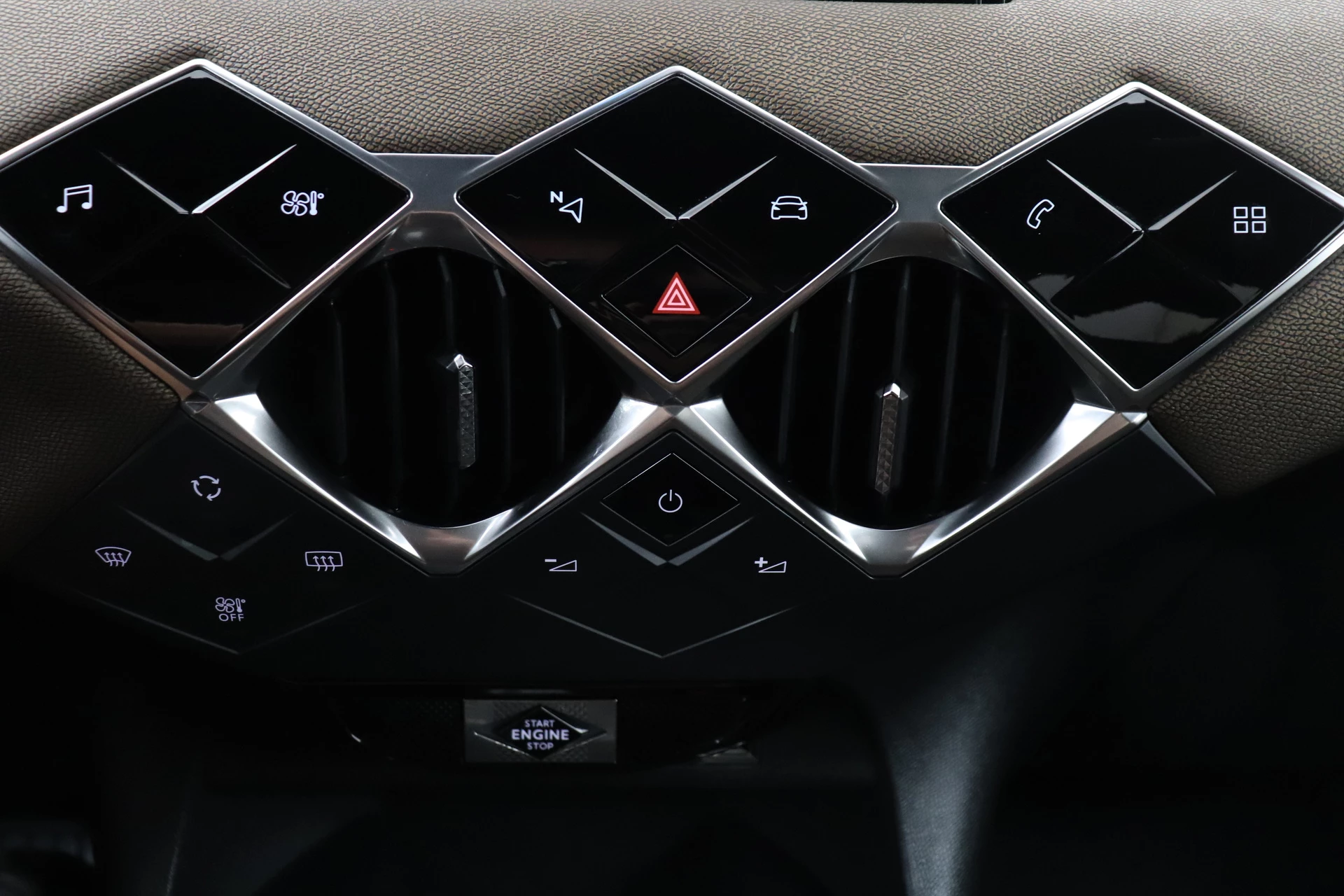 Hoofdafbeelding DS DS 3