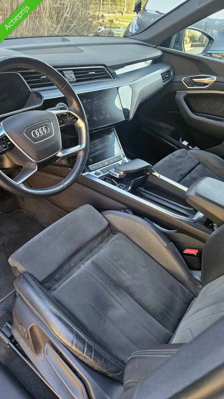 Hoofdafbeelding Audi e-tron