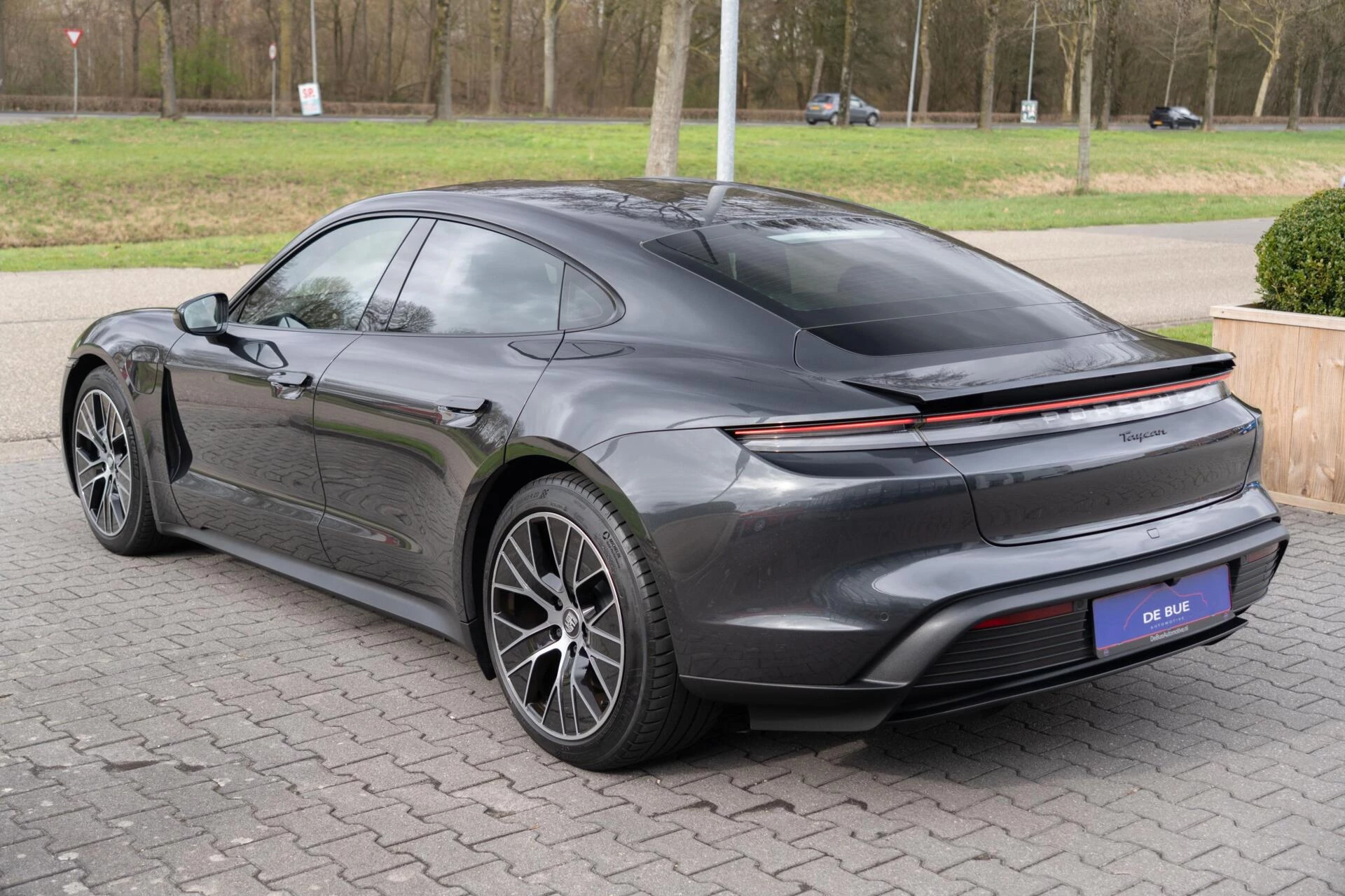 Hoofdafbeelding Porsche Taycan