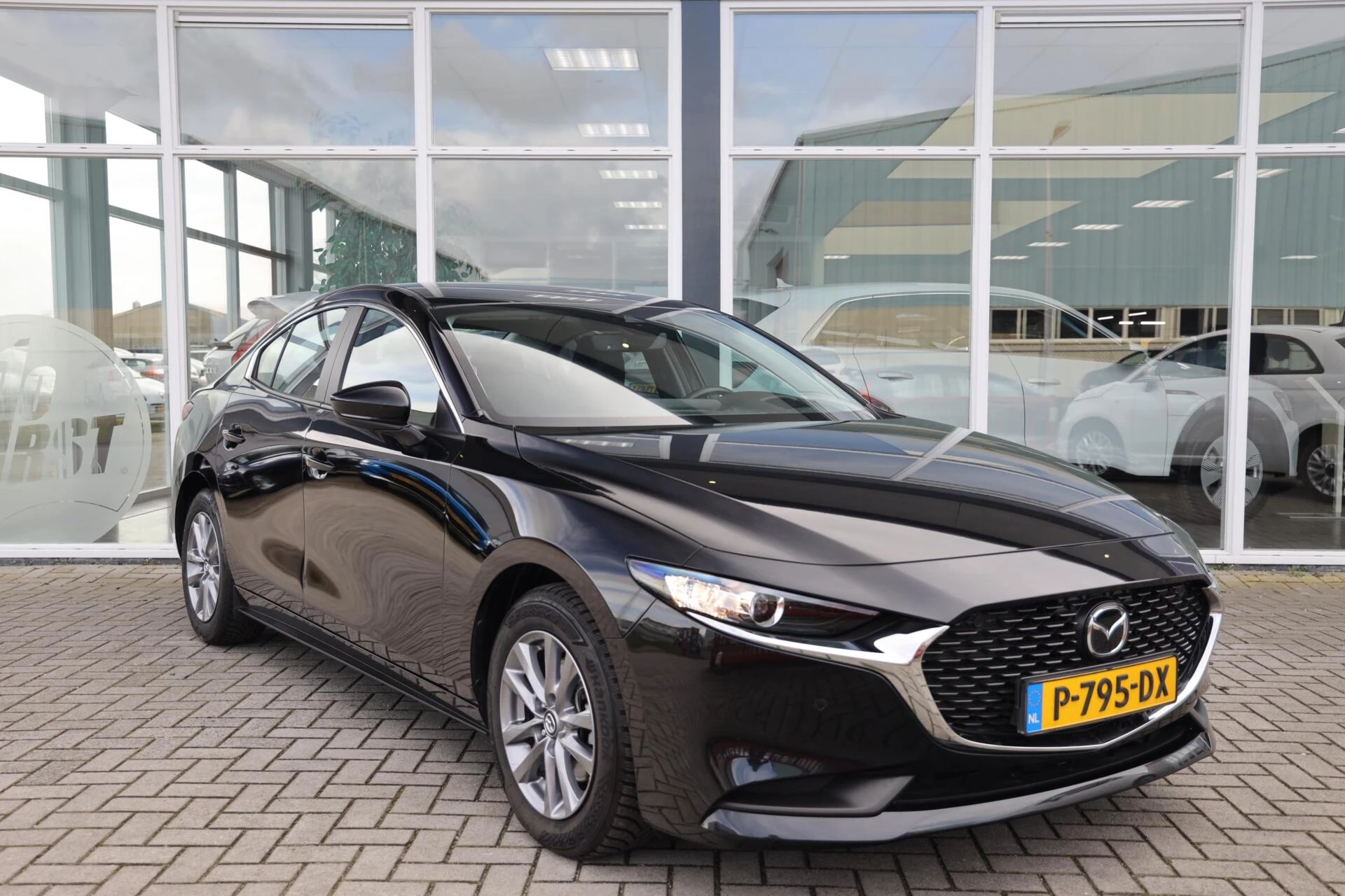 Hoofdafbeelding Mazda 3