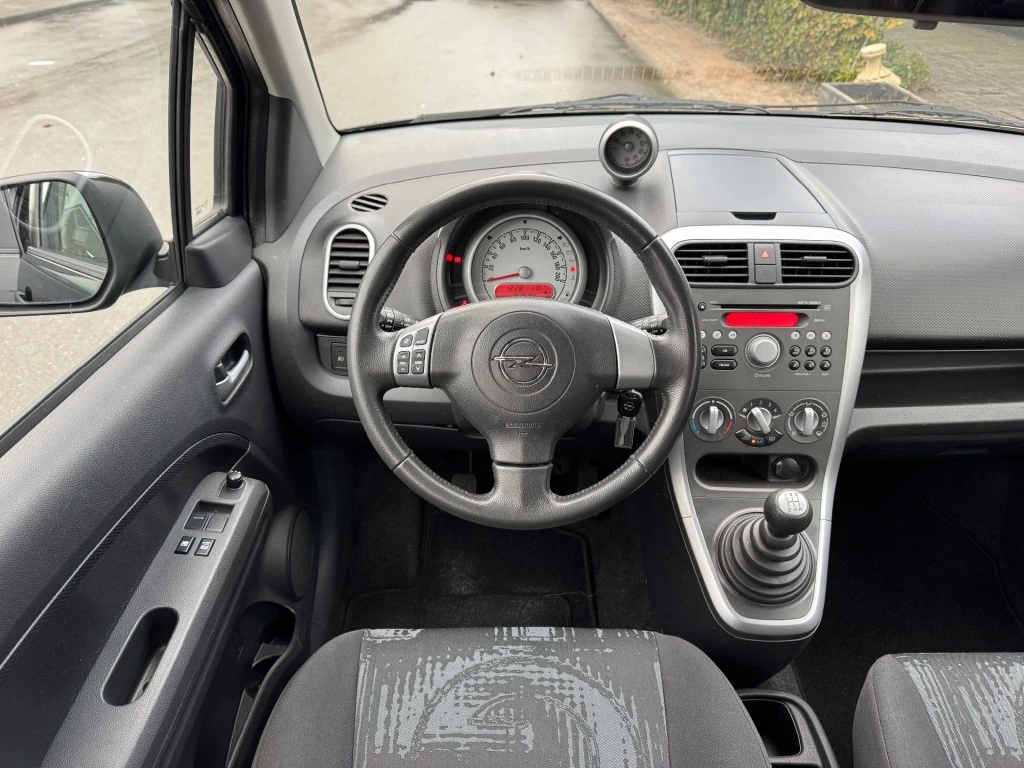 Hoofdafbeelding Opel Agila