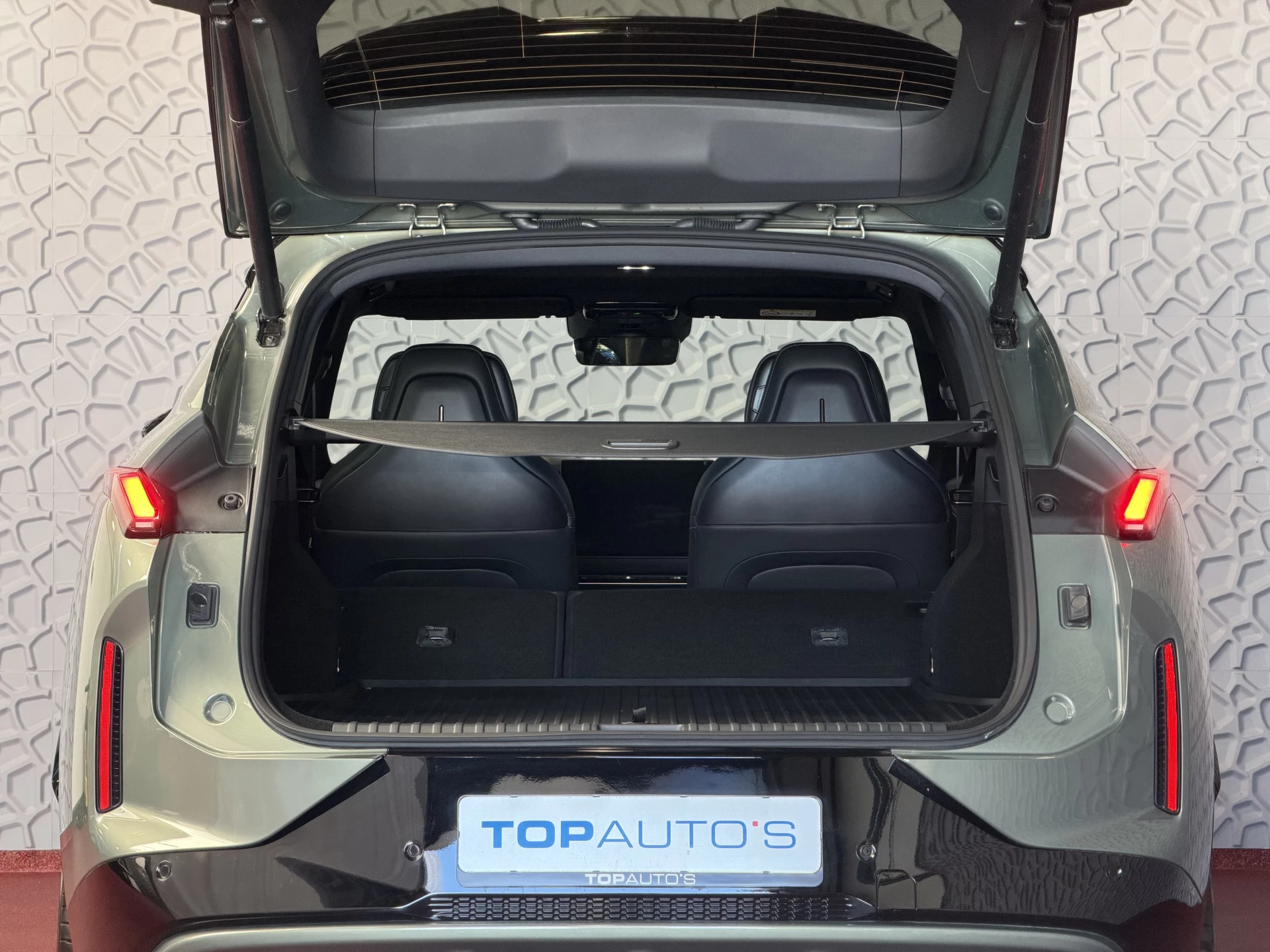 Hoofdafbeelding Lynk & Co 08