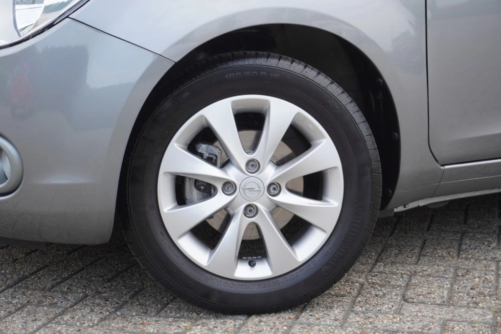 Hoofdafbeelding Opel Agila
