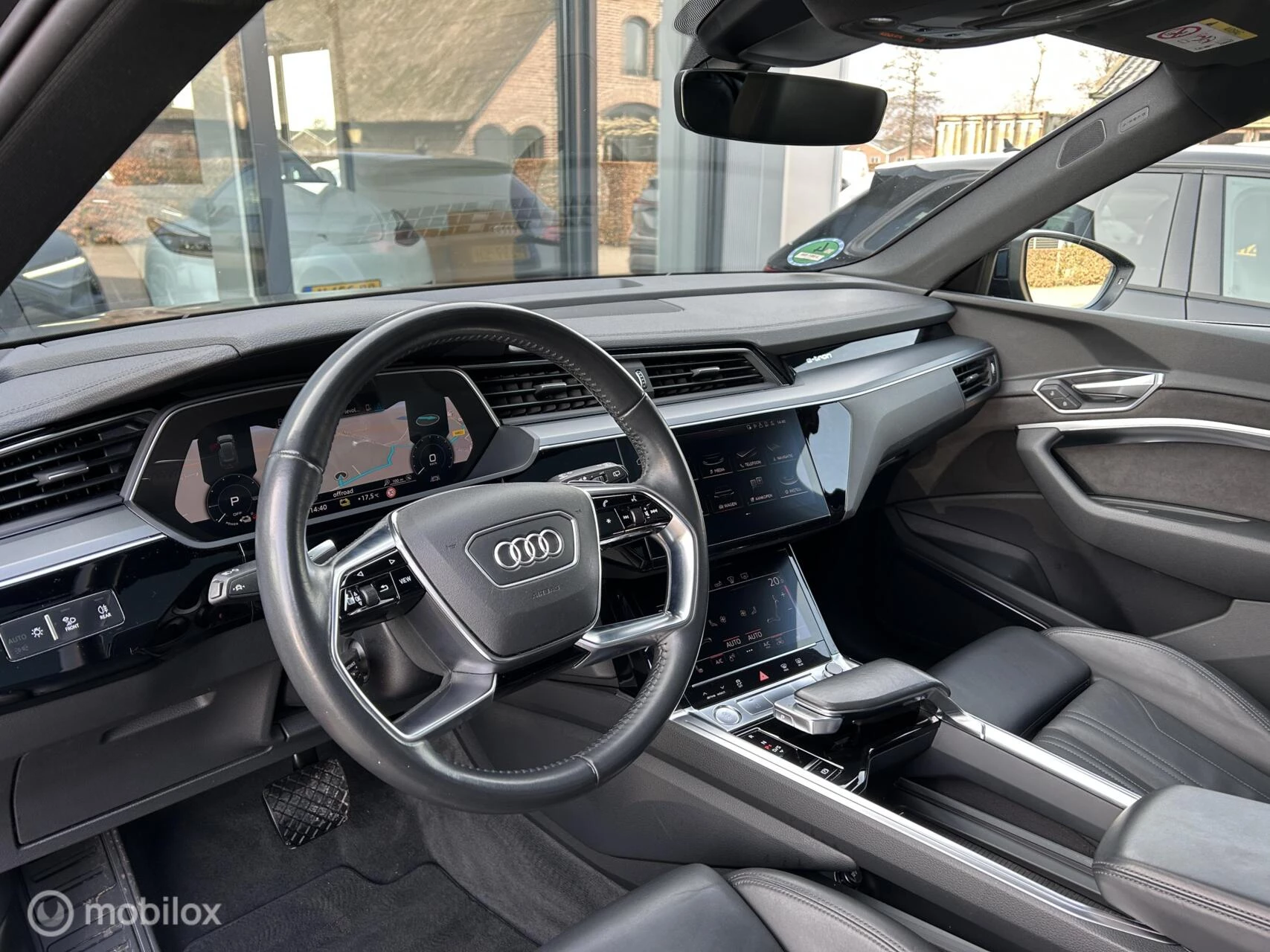 Hoofdafbeelding Audi e-tron