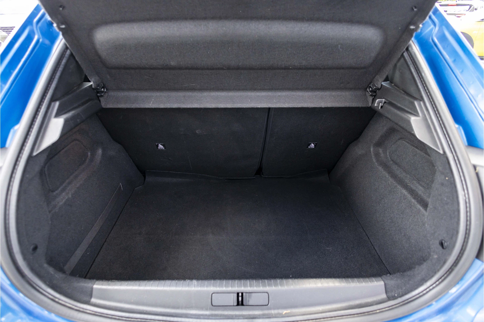 Hoofdafbeelding Peugeot e-208