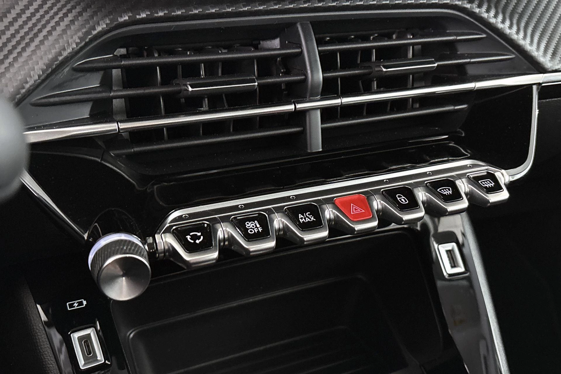 Hoofdafbeelding Peugeot e-208