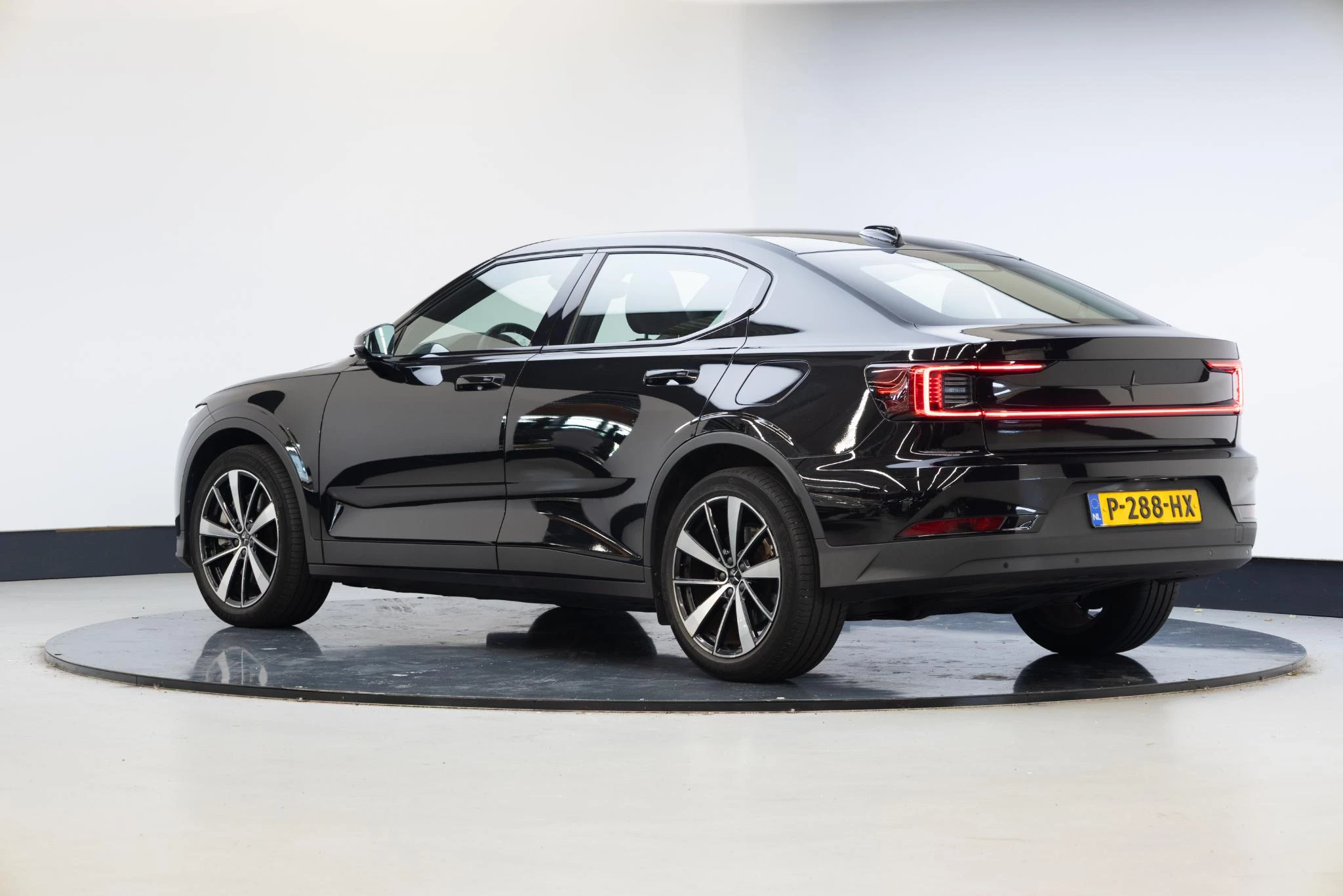 Hoofdafbeelding Polestar 2