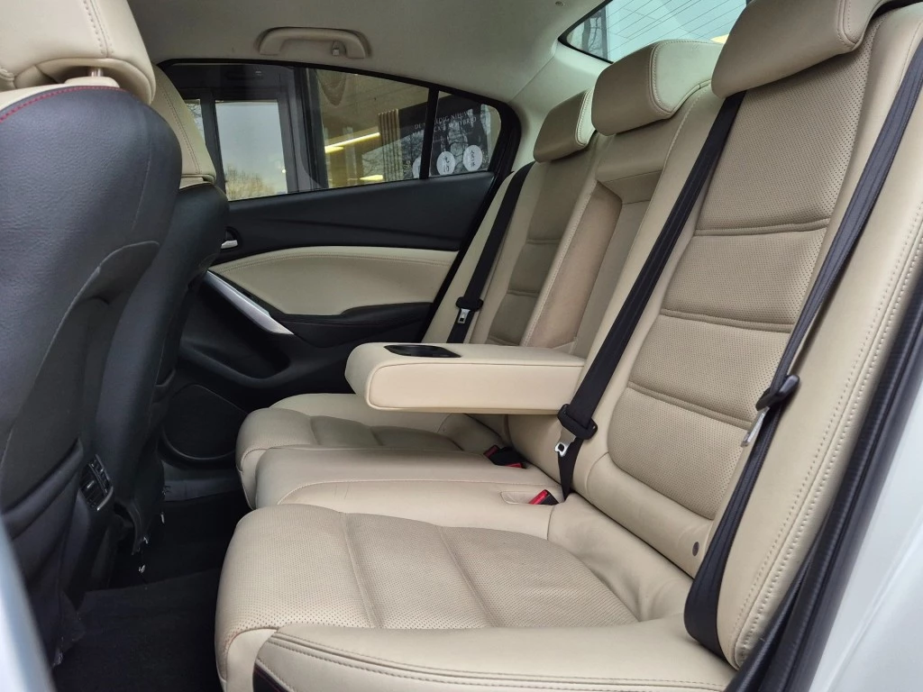 Hoofdafbeelding Mazda 6