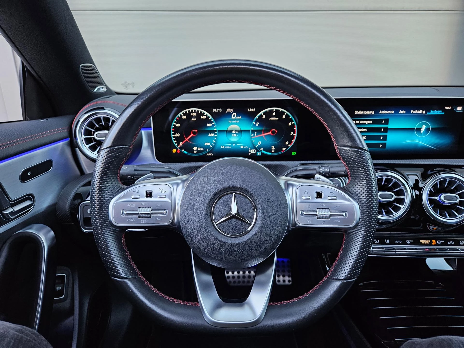 Hoofdafbeelding Mercedes-Benz CLA
