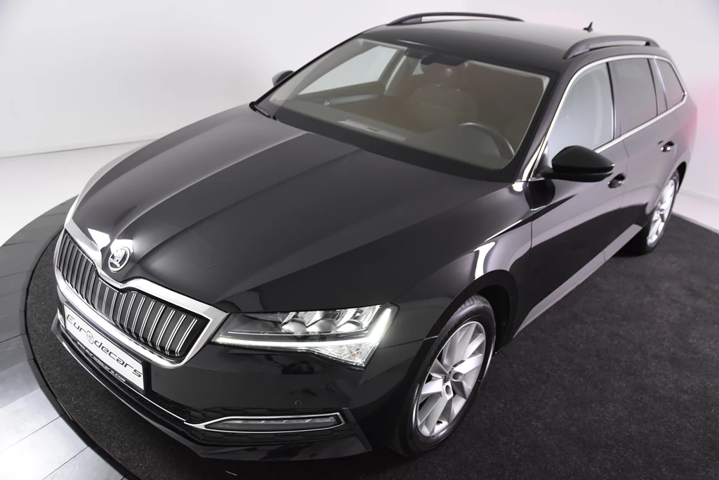 Hoofdafbeelding Škoda Superb