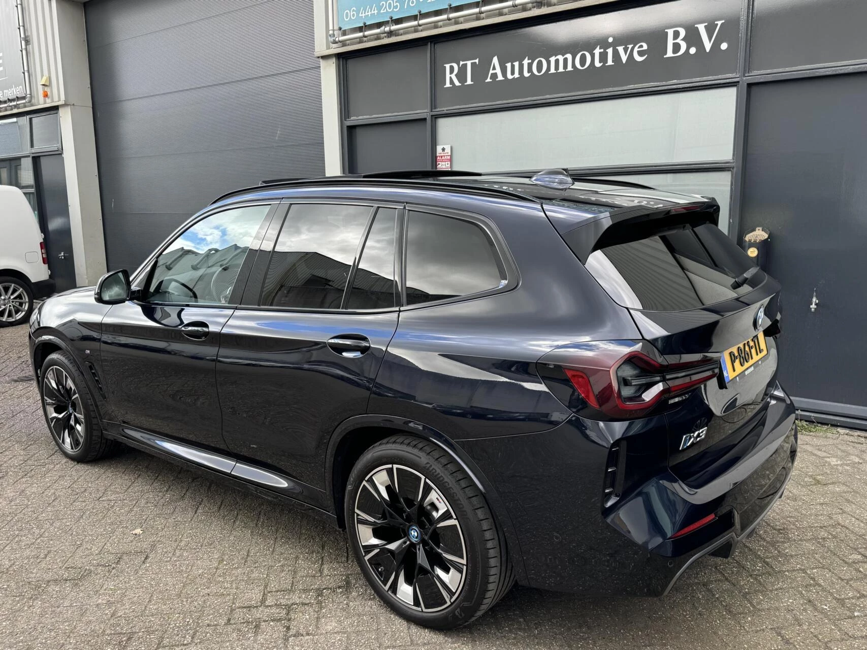 Hoofdafbeelding BMW iX3