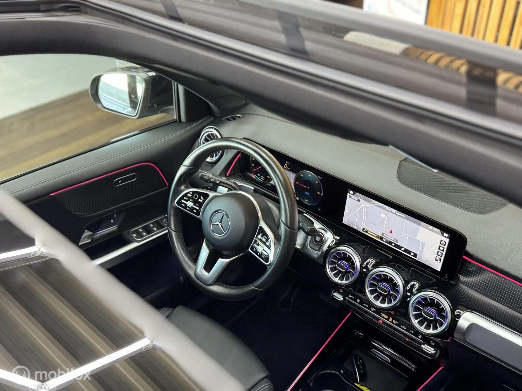 Hoofdafbeelding Mercedes-Benz EQB
