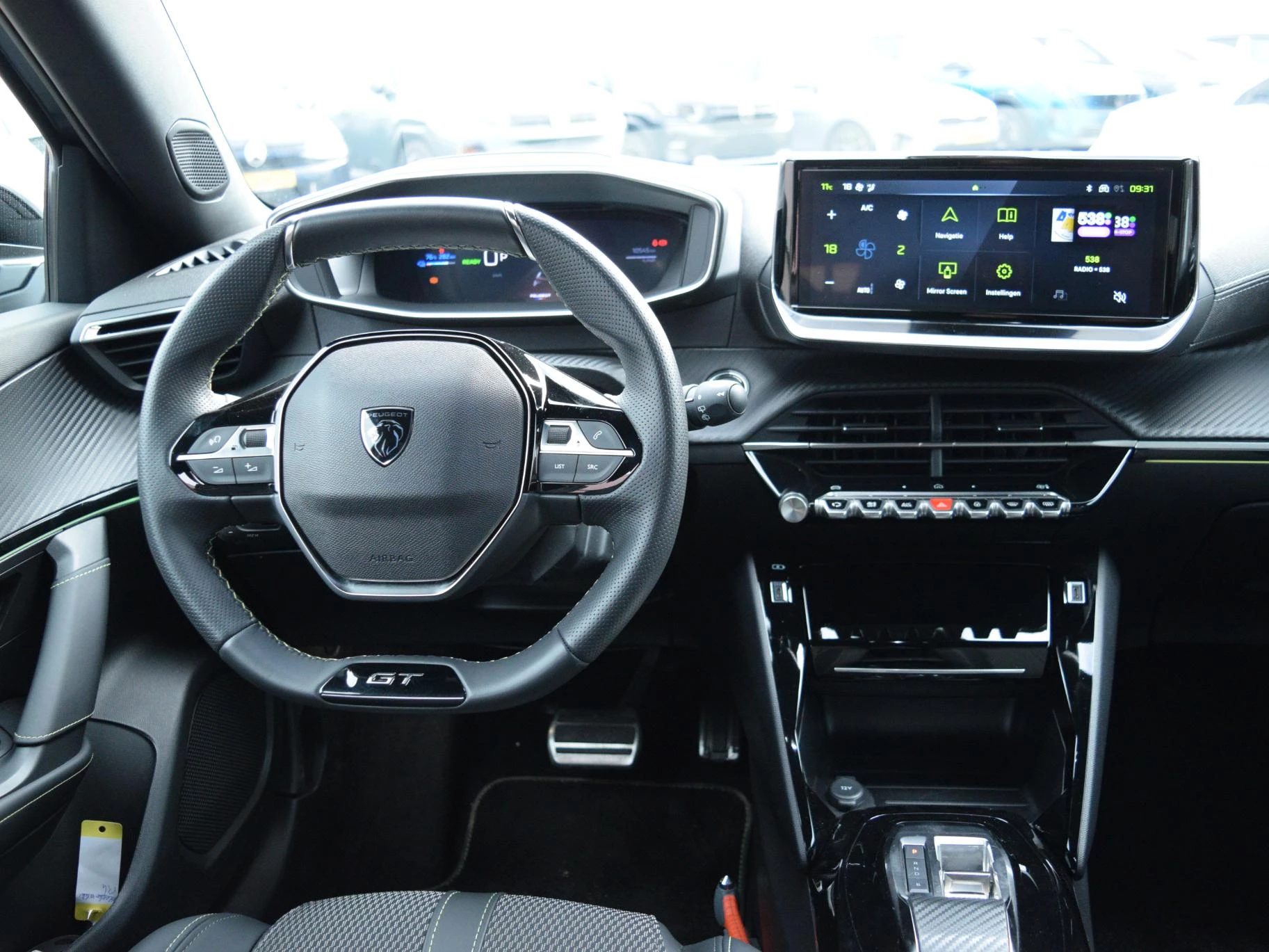 Hoofdafbeelding Peugeot e-2008