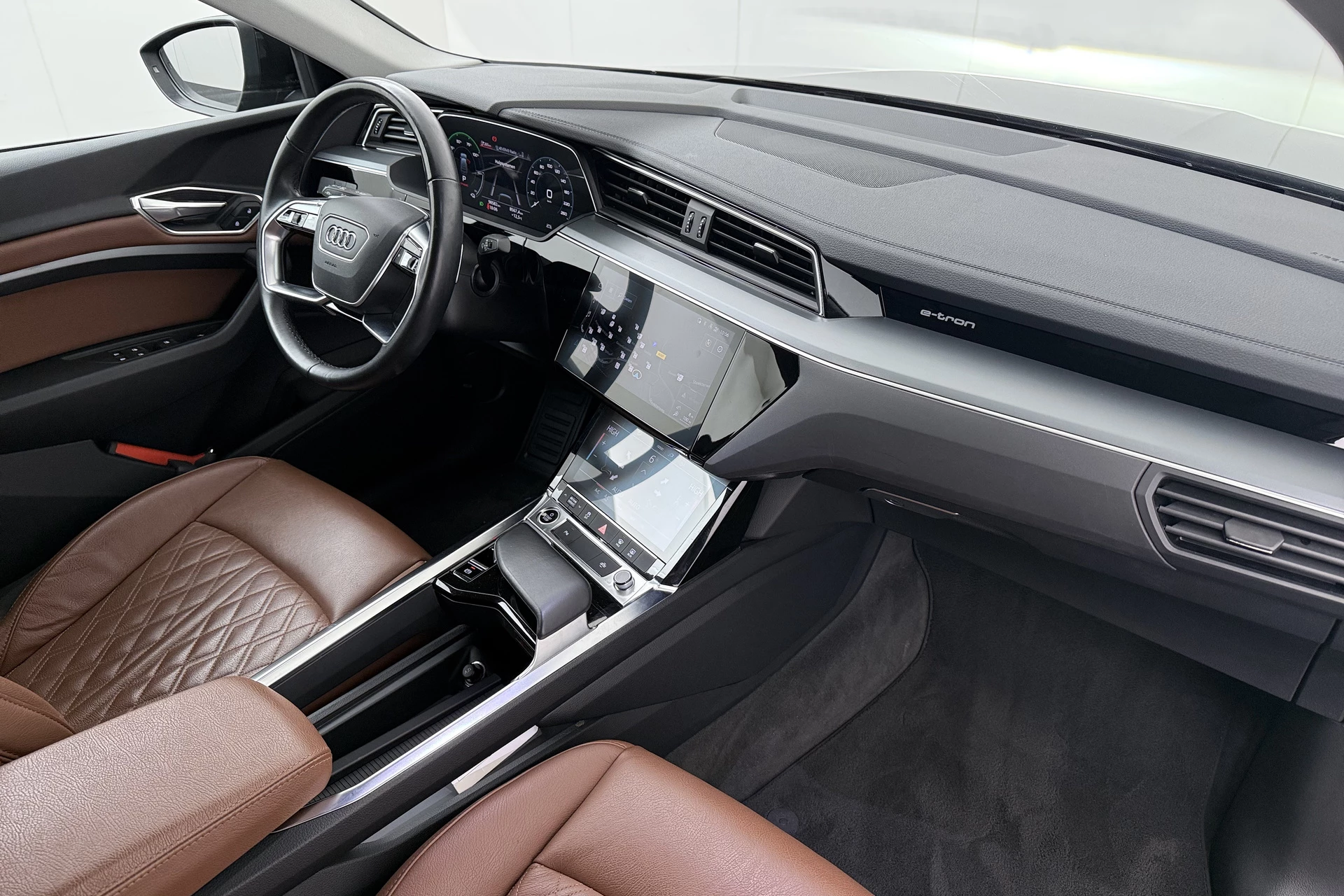 Hoofdafbeelding Audi e-tron