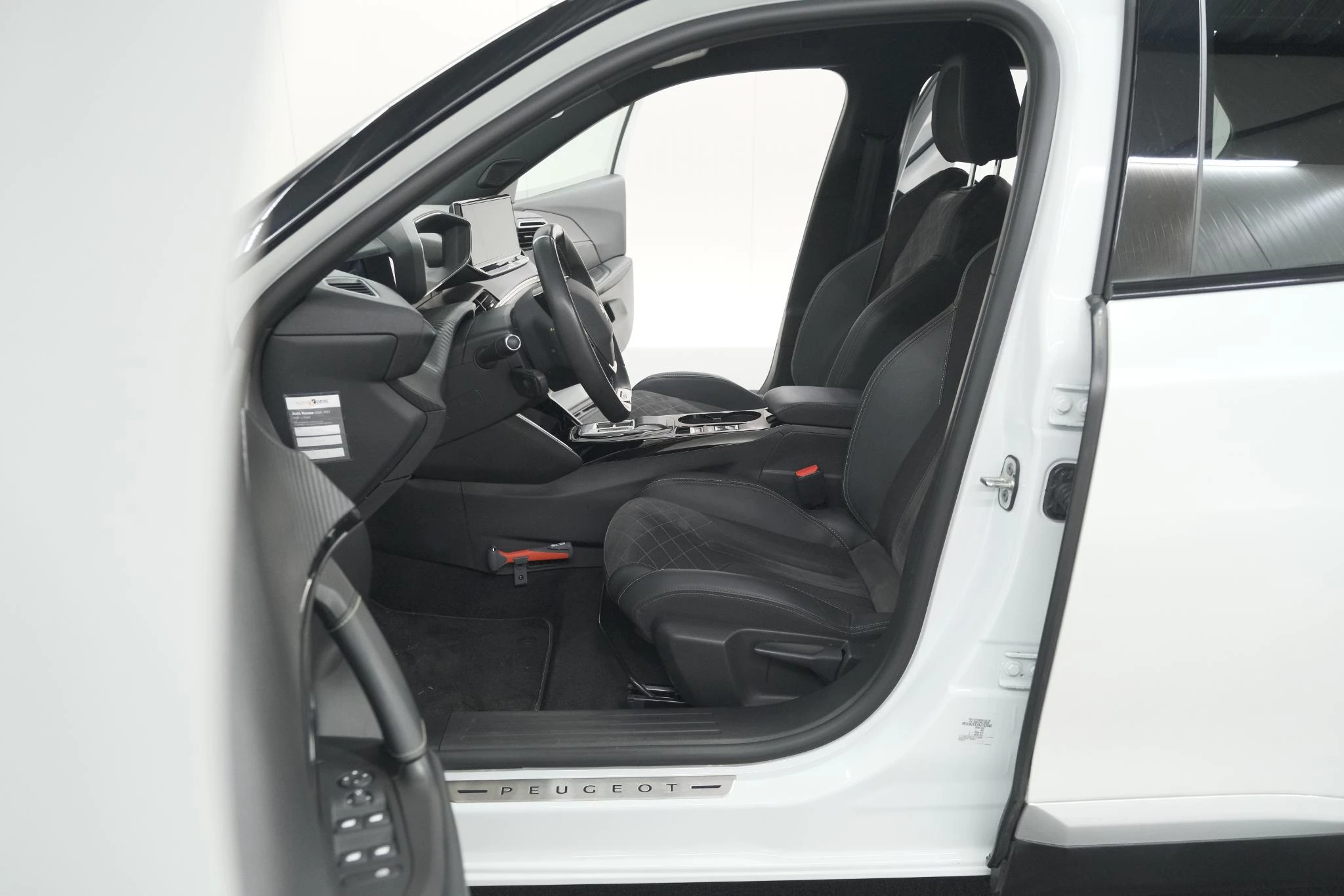 Hoofdafbeelding Peugeot e-2008