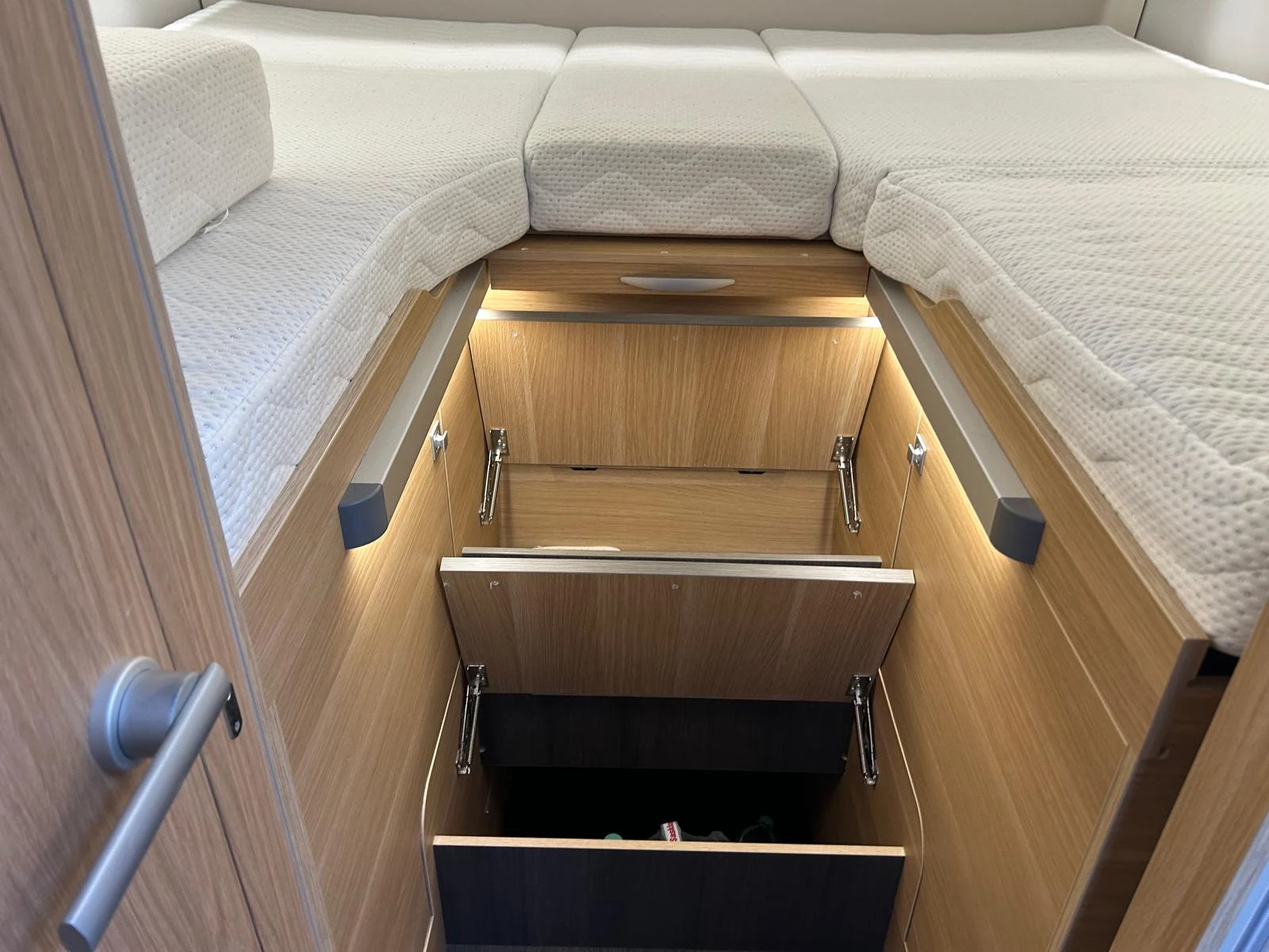 Hoofdafbeelding Adria MATRIX 670SL