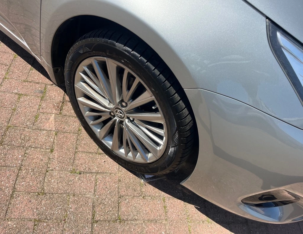 Hoofdafbeelding Toyota Avensis