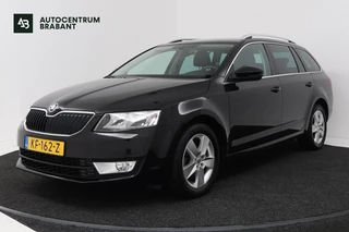 Hoofdafbeelding Škoda Octavia Skoda Octavia Combi 1.2 TSI Greentech Style Automaat (NAVIGATIE, STOELVERWARMING, TREKHAAK, CLIMA, STUURBEDIENING)