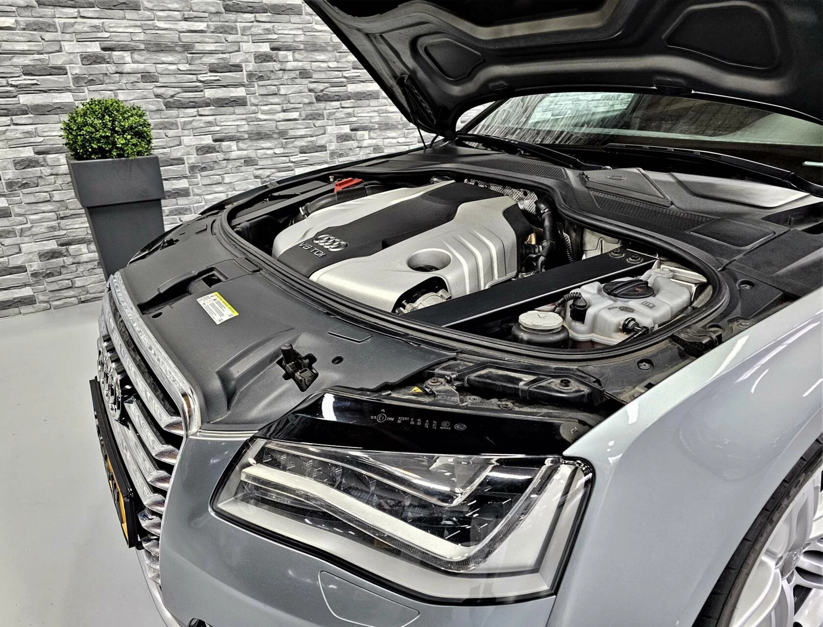 Hoofdafbeelding Audi A8