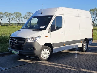 Mercedes-Benz Sprinter 317 L2H2 Pro Mbux10 Euro6 Airco Automaat Facelift Navi BPM-Vrij 170Pk Euro6 Camera! L2H2 Mbux RWD Euro6 Airco Automaat Facelift Navi BPM-Vrij 170Pk Euro6 Camera