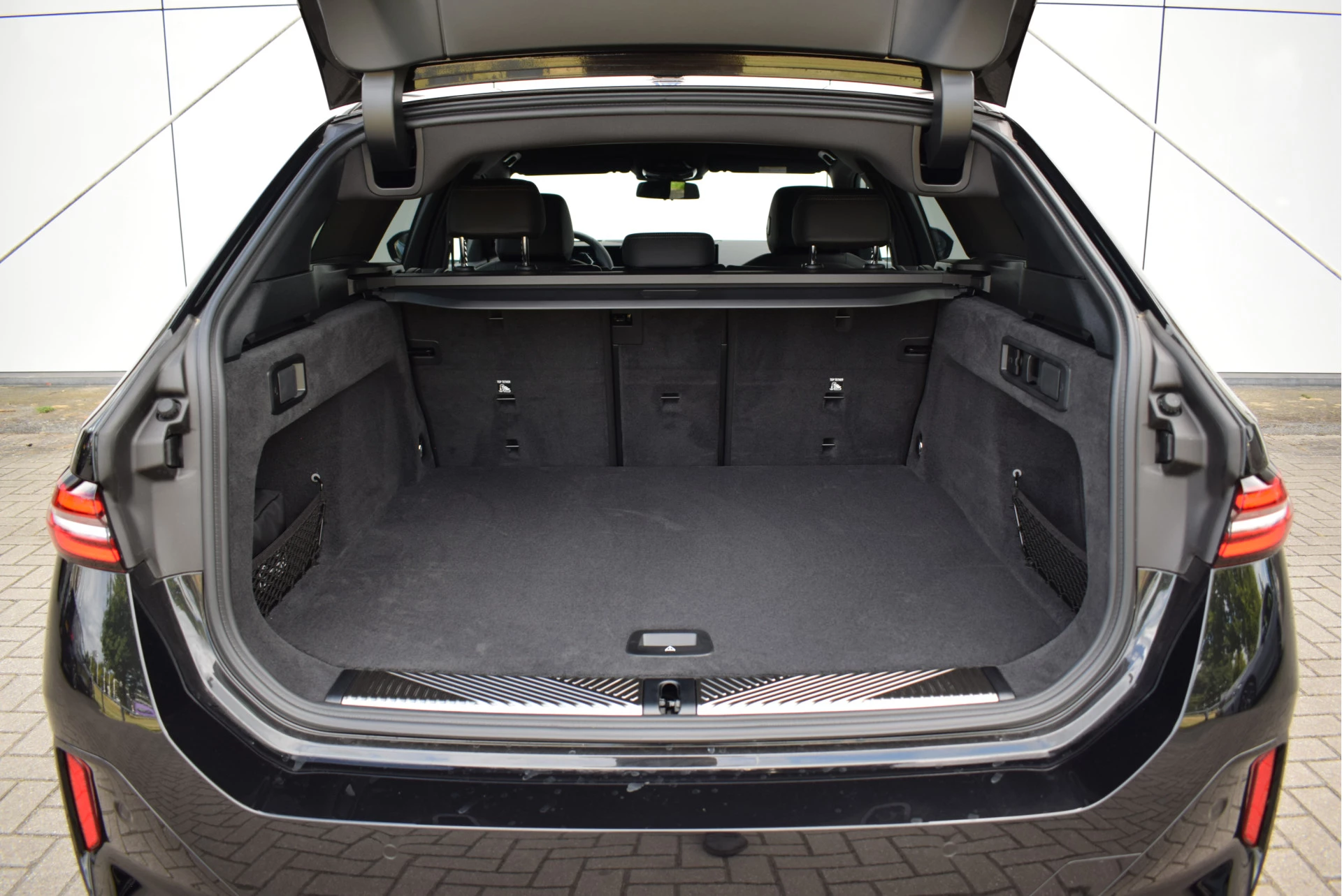 Hoofdafbeelding BMW i5