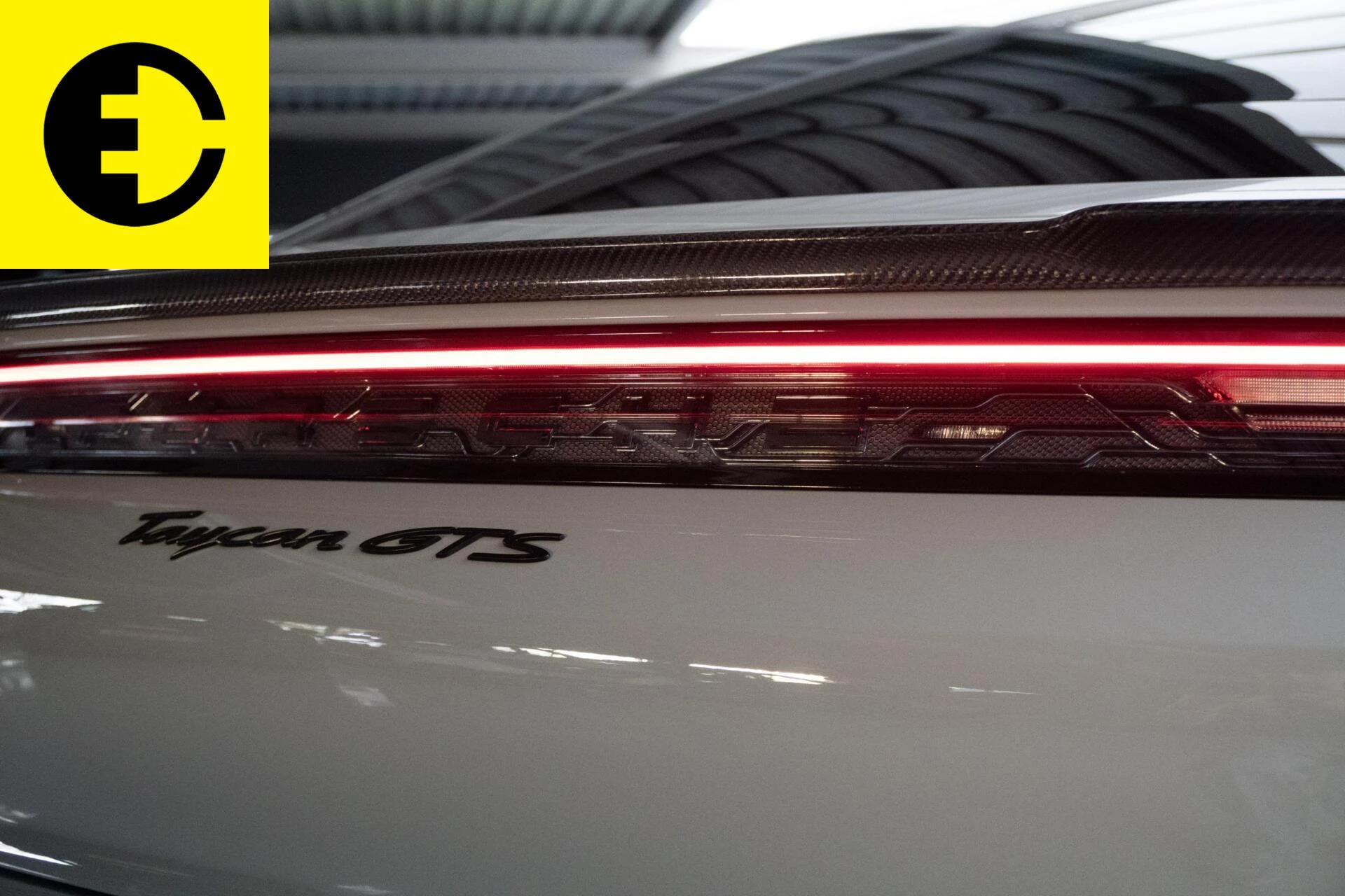 Hoofdafbeelding Porsche Taycan