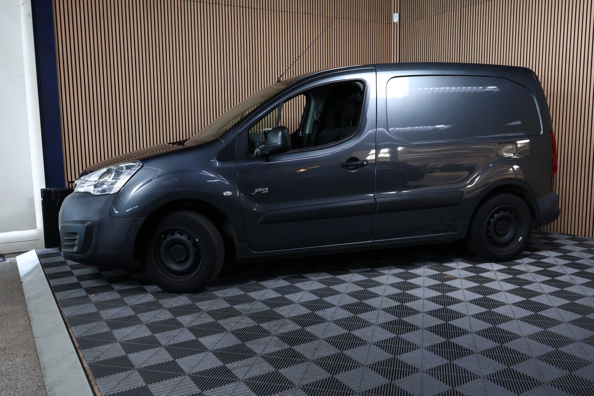 Hoofdafbeelding Peugeot Partner