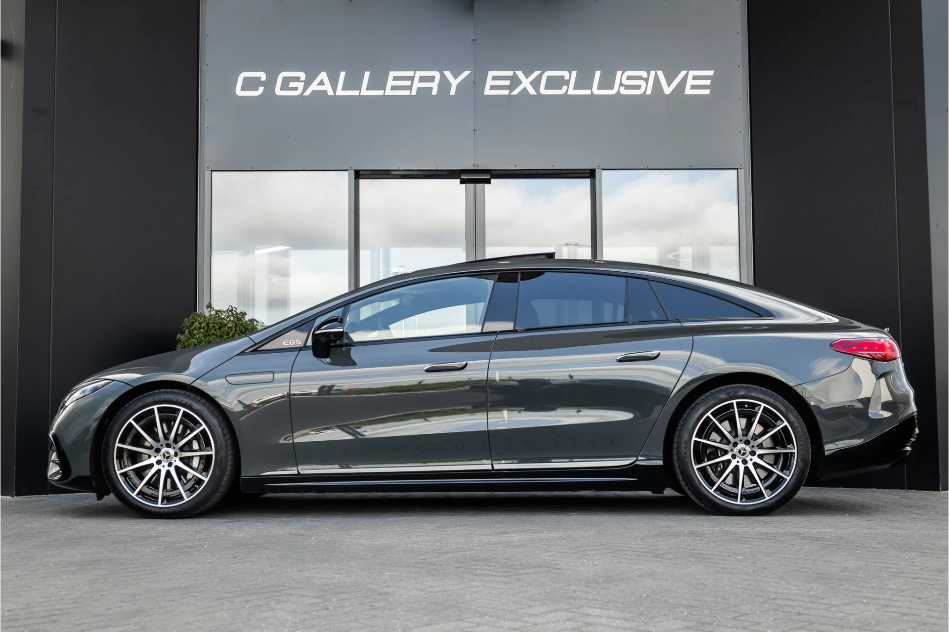 Hoofdafbeelding Mercedes-Benz EQS