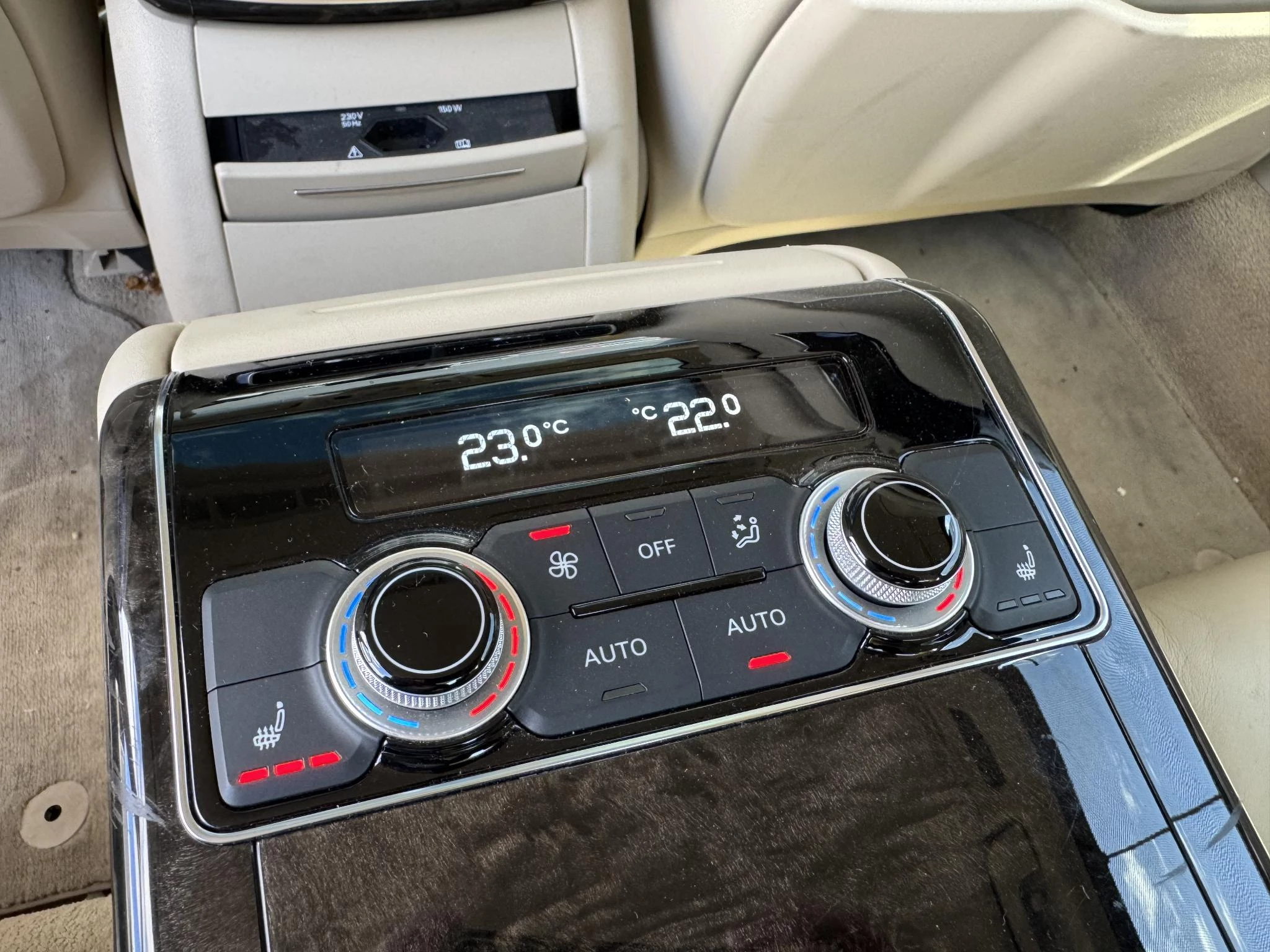 Hoofdafbeelding Audi A8
