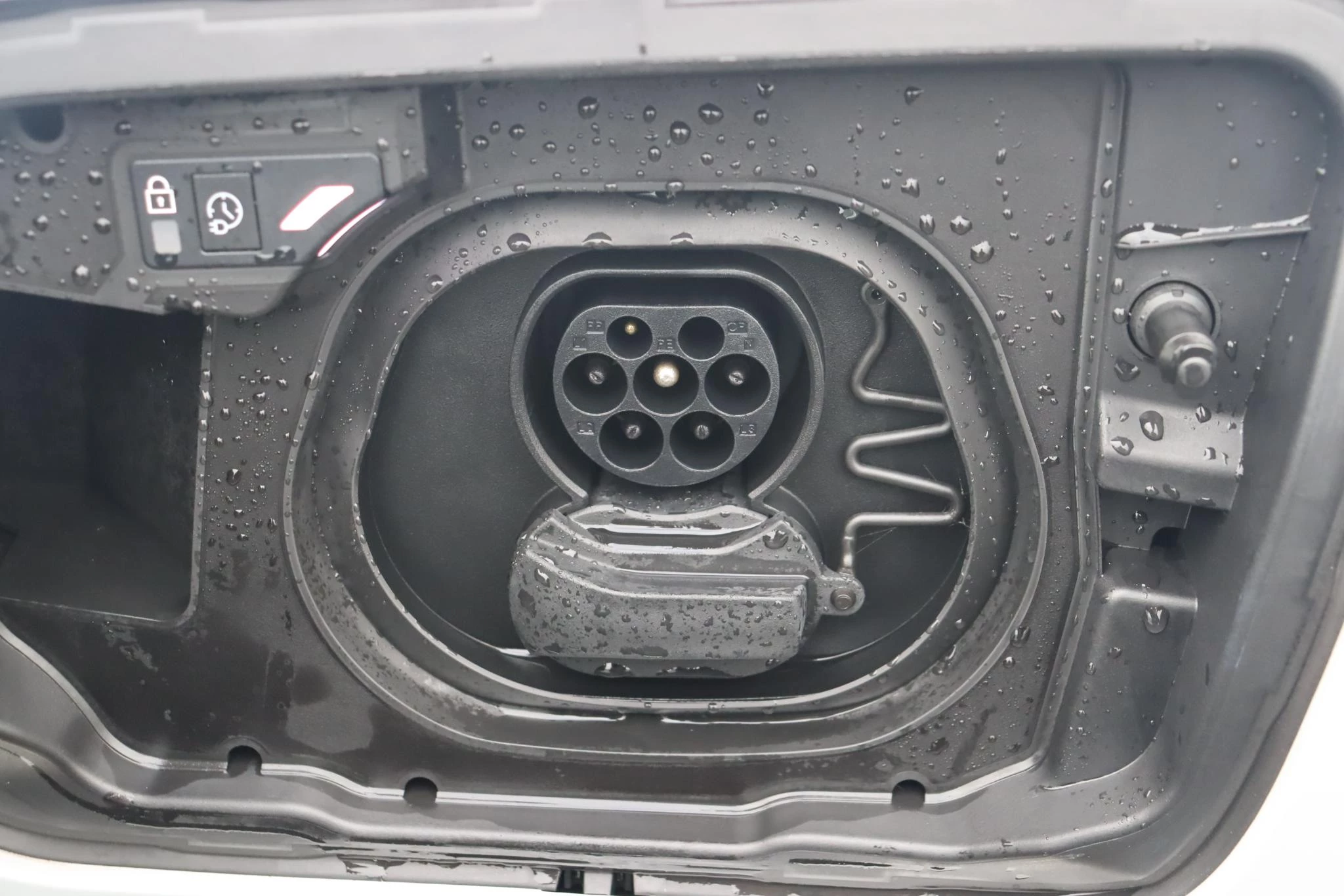 Hoofdafbeelding Peugeot e-3008