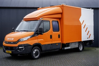 Hoofdafbeelding Iveco 50C18 3.0L | Bakwagen met laadklep | Climatic | Cruise | 180PK | 3.5T Trekgewicht | 2520KG Laadvermogen Iveco 50C18 3.0L | Bakwagen met laadklep | Climatic | Cruise | 180PK | 3.5T Trekgewicht | 2520KG Laadvermogen
