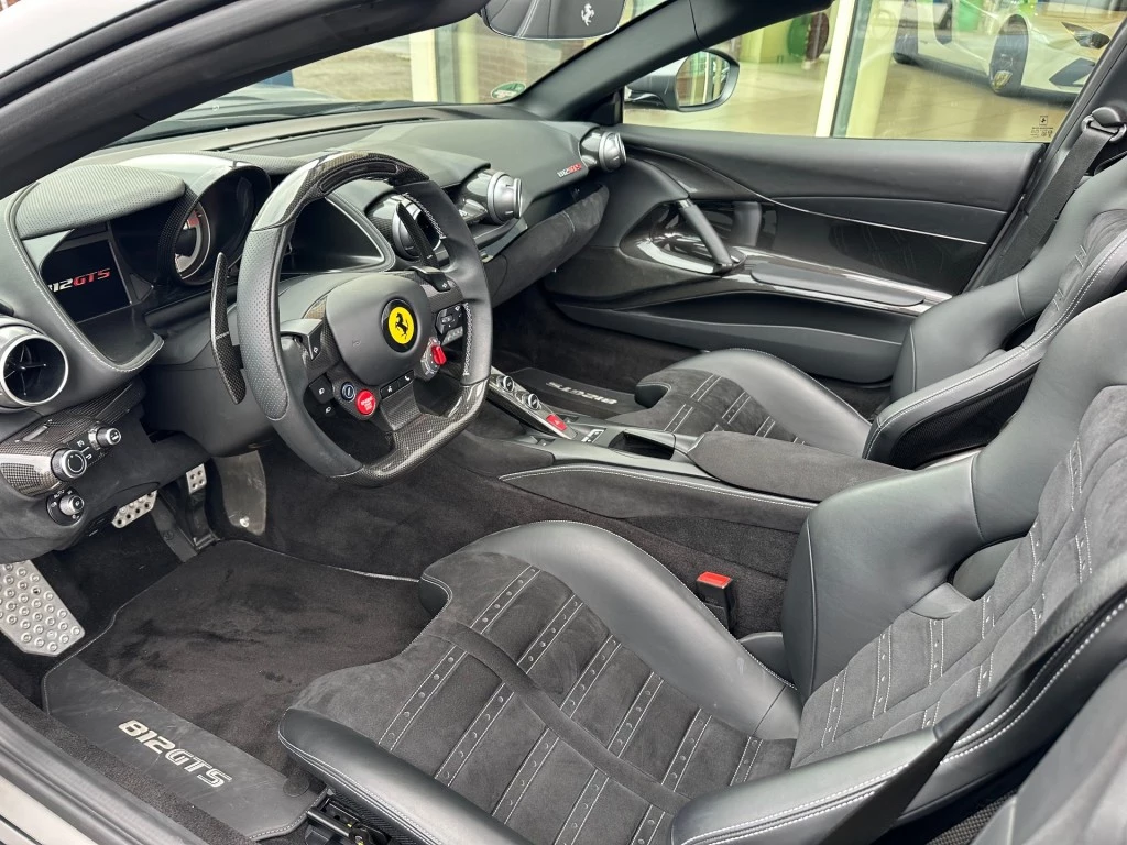 Hoofdafbeelding Ferrari 812