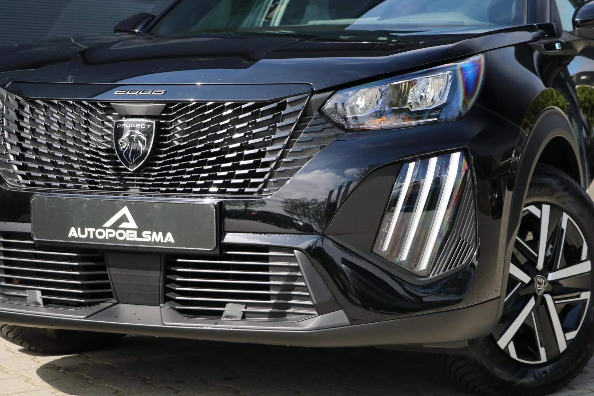 Hoofdafbeelding Peugeot e-2008