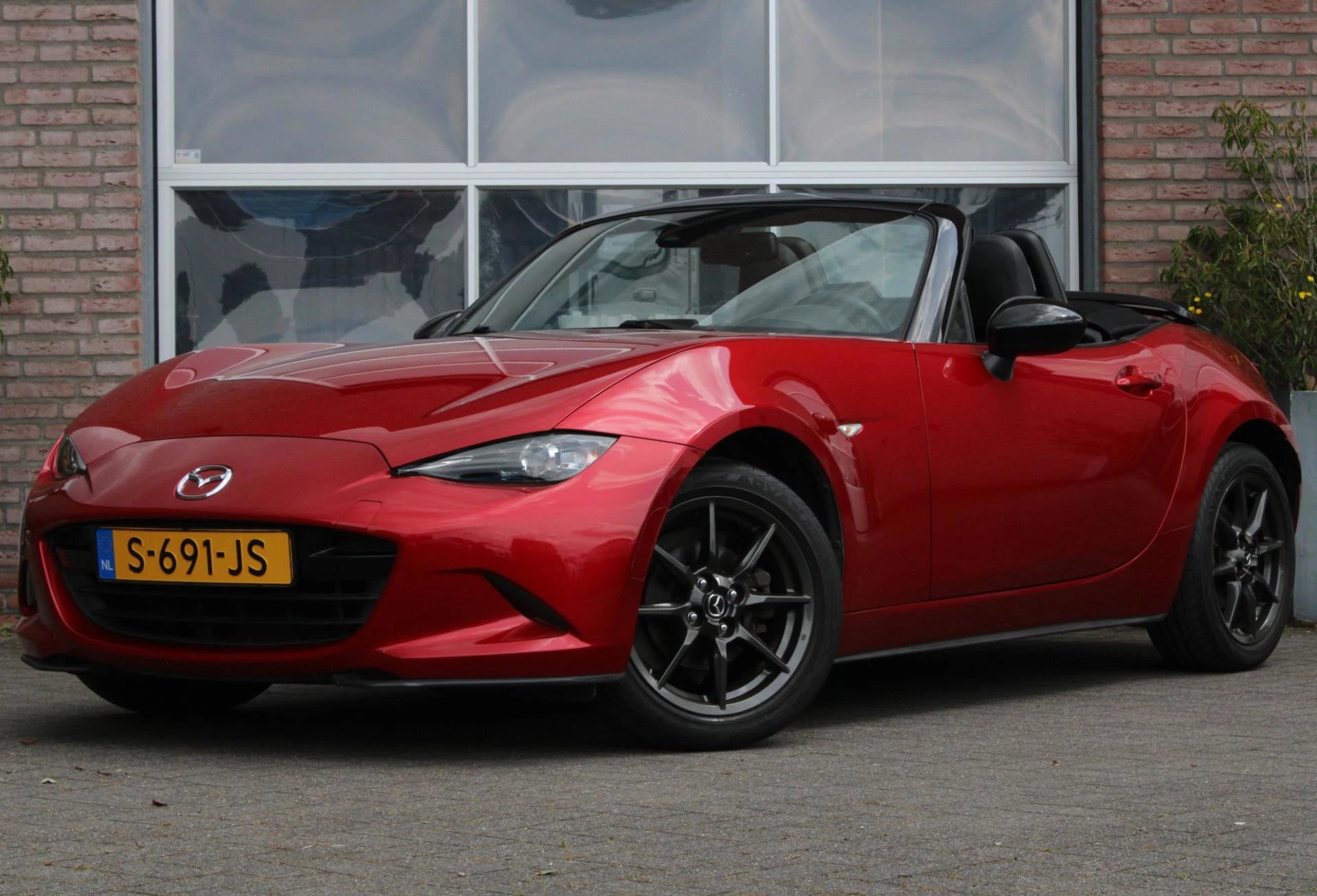 Hoofdafbeelding Mazda MX-5