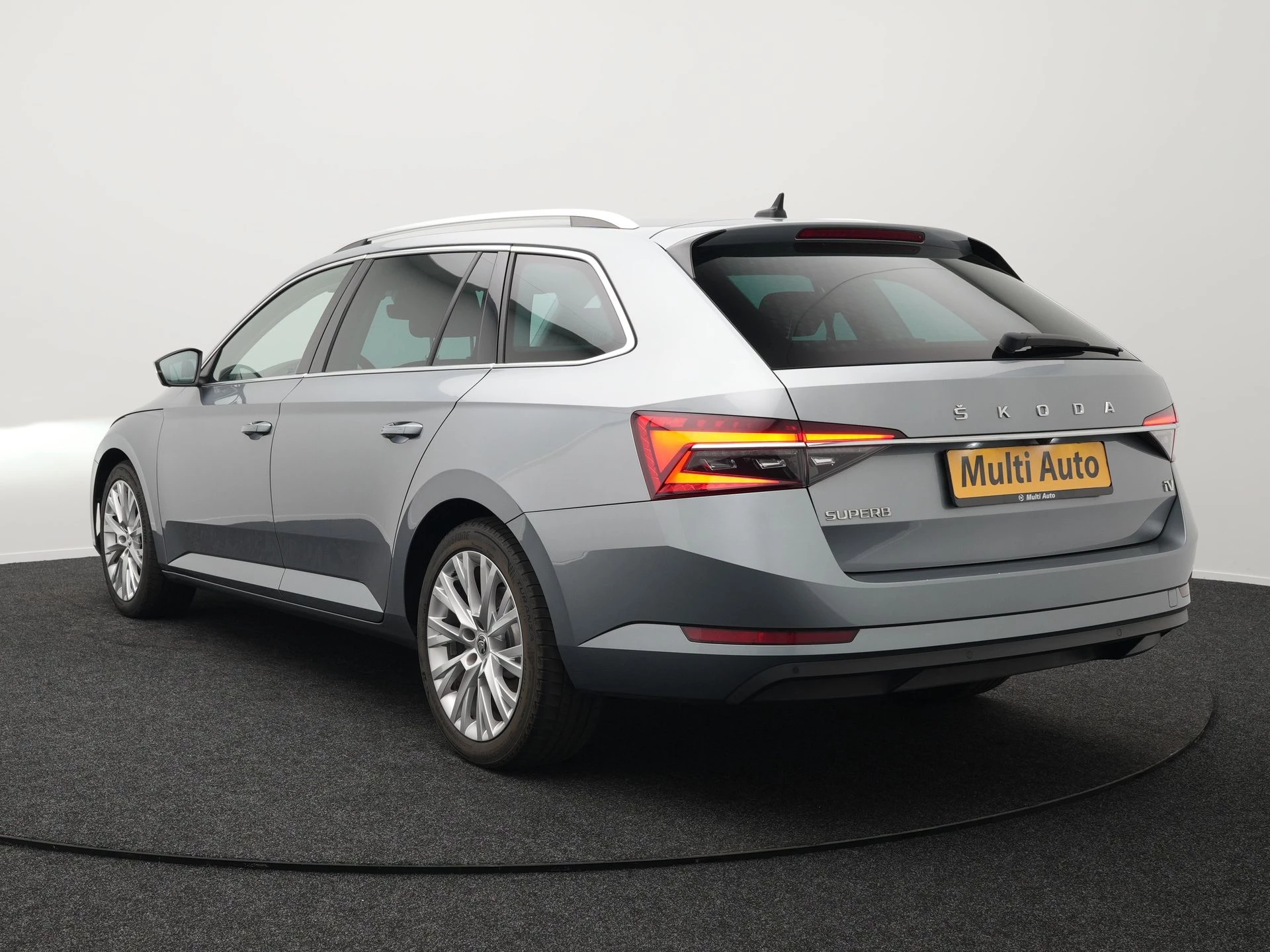 Hoofdafbeelding Škoda Superb