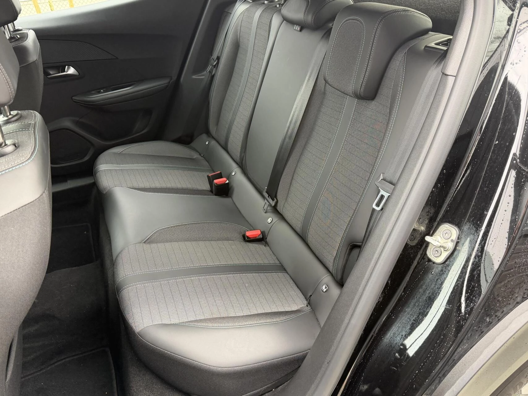 Hoofdafbeelding Peugeot e-2008