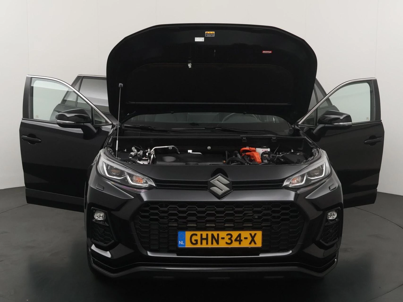 Hoofdafbeelding Suzuki Across