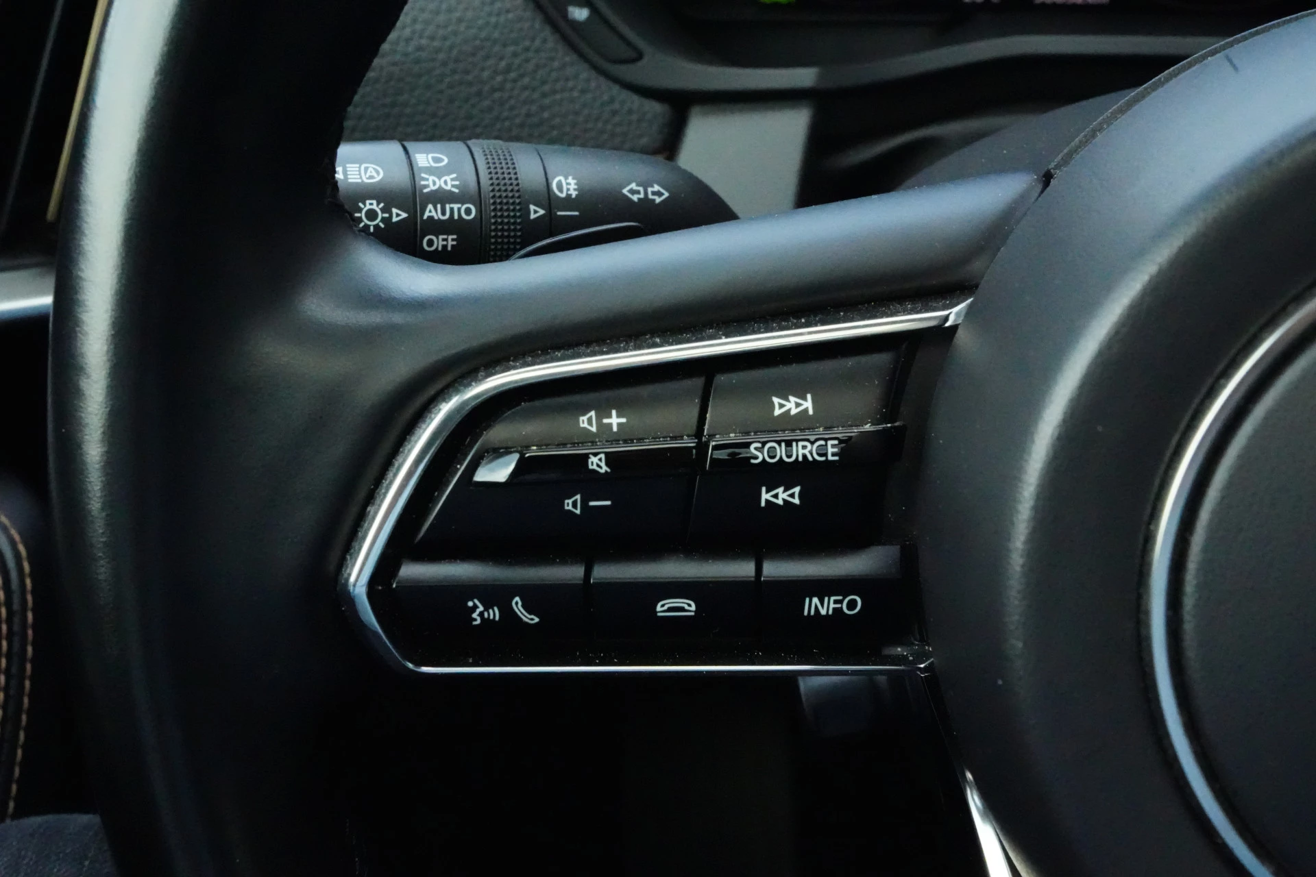 Hoofdafbeelding Mazda CX-60