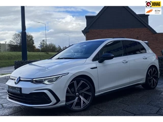 Volkswagen GOLF 1.5 eTSI R-Line/ Virtual CP/ Pano/ IQ-light/ Sfeer/Cam/19"/Keyless
