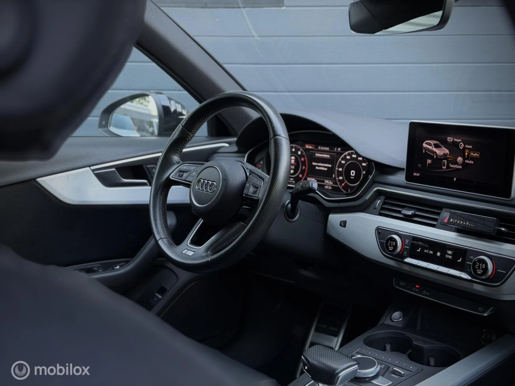 Hoofdafbeelding Audi A4